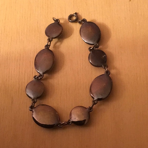 Green Bracelet - Picture 2 of 6